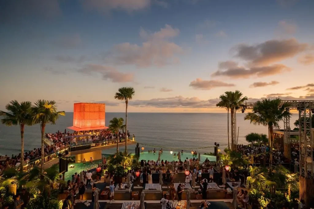 Savaya Beach Club Uluwatu Bali party event