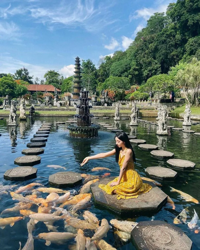 spot foto tirta gangga bali 819x1024